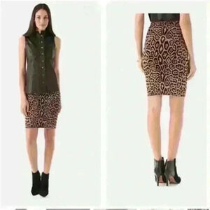 BCBGMaxAzria- "Gavin" Leopard/Animal Print
Sweater Knit Skirt- Medium-EUC!